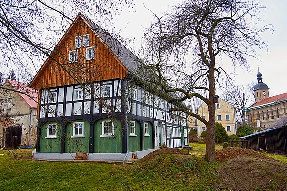 Saniertes Umgebindehaus in Schlegel mit erneuerten Fundamenten